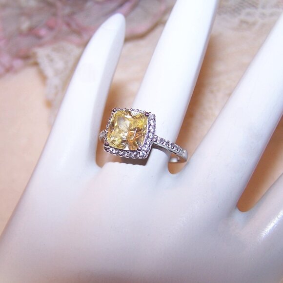Sterling Silver Pale Yellow and Clear Cubic Zirconia CZ Engagement Ring - Size 6 - Picture 2 of 7